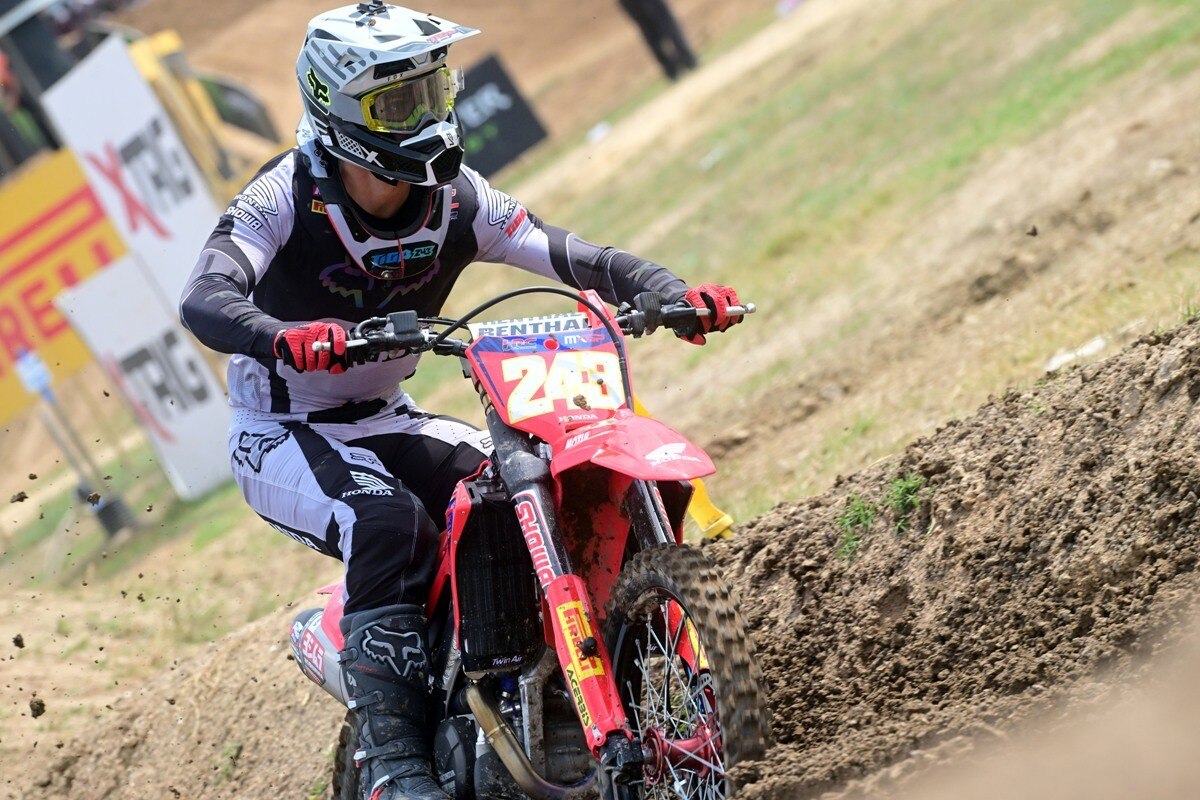 Tripletta Pirelli nel Mondiale Motocross 2022